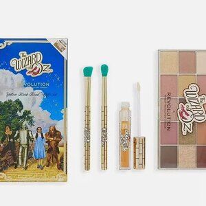 NEW Revolution X The Wizard of Oz Yellow Brick Road Gift Set - Eyeshadow Palette